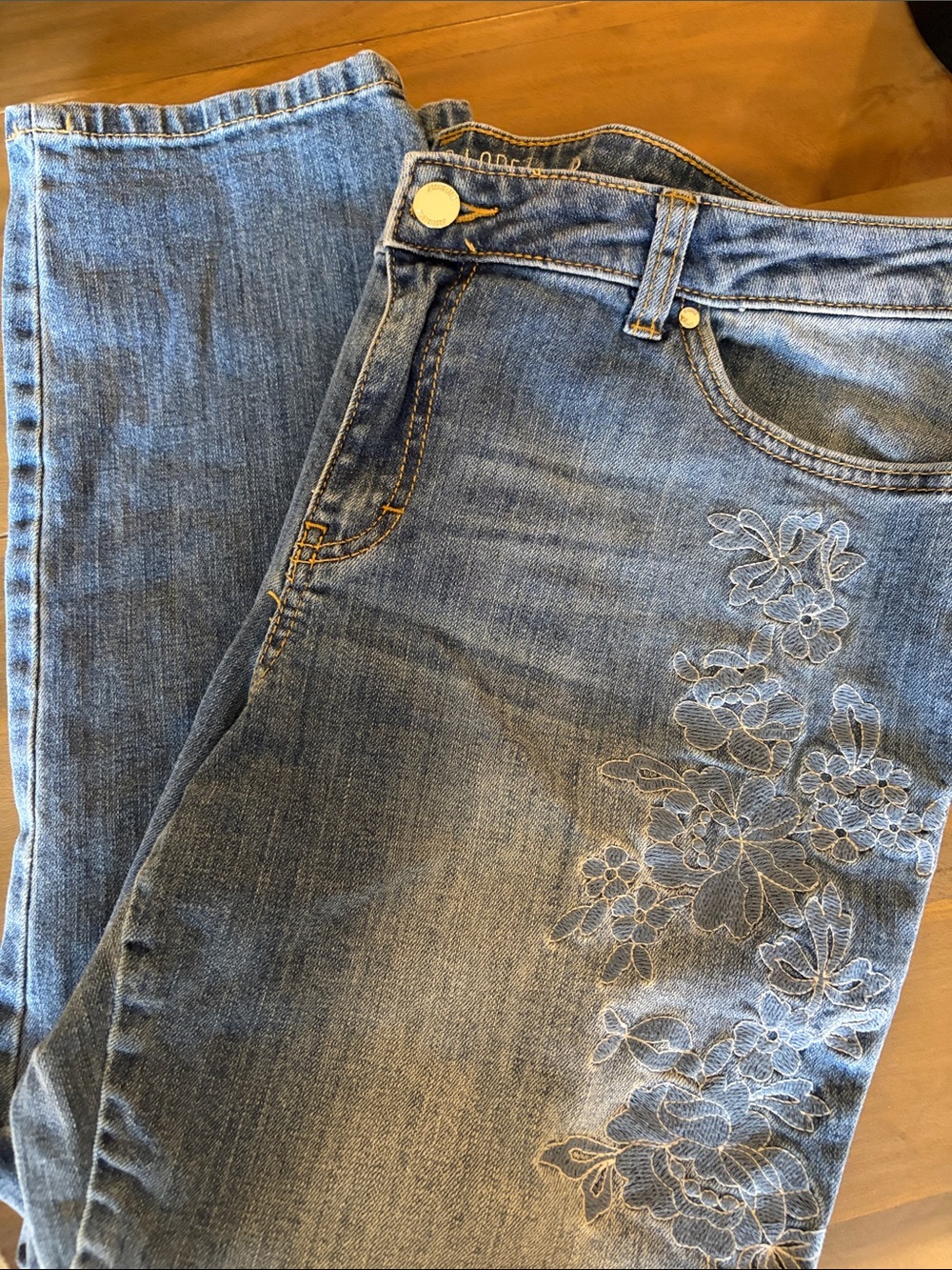 Jennifer Lopez Light Blue Straight Leg Jeans with Floral Embroidery